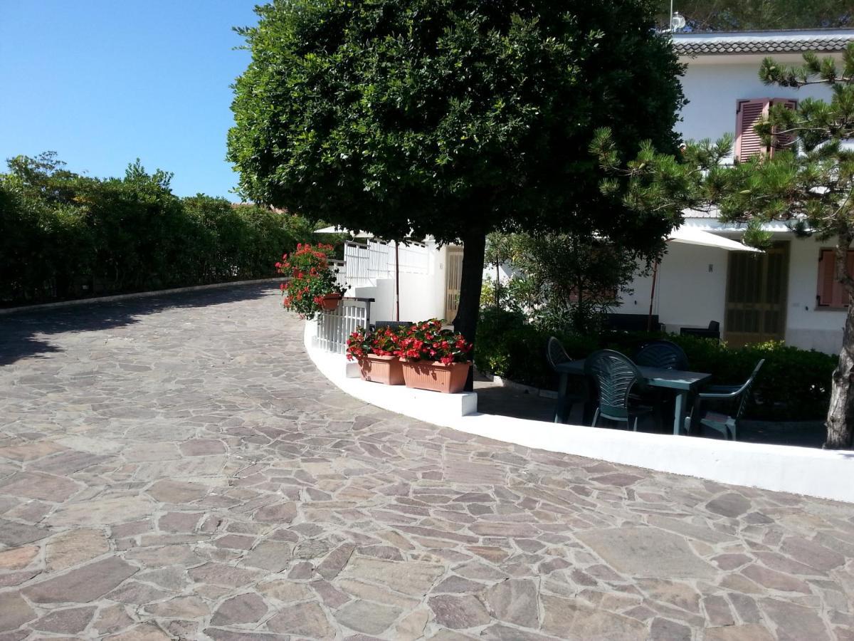 Appartamento In Villa Valentini, Fronte Mare, Giardino E Parcheggio Privato, Wifi, Dotato Di Tutti I Confort, Nel Golfo Di Gaeta Minturno Exterior foto