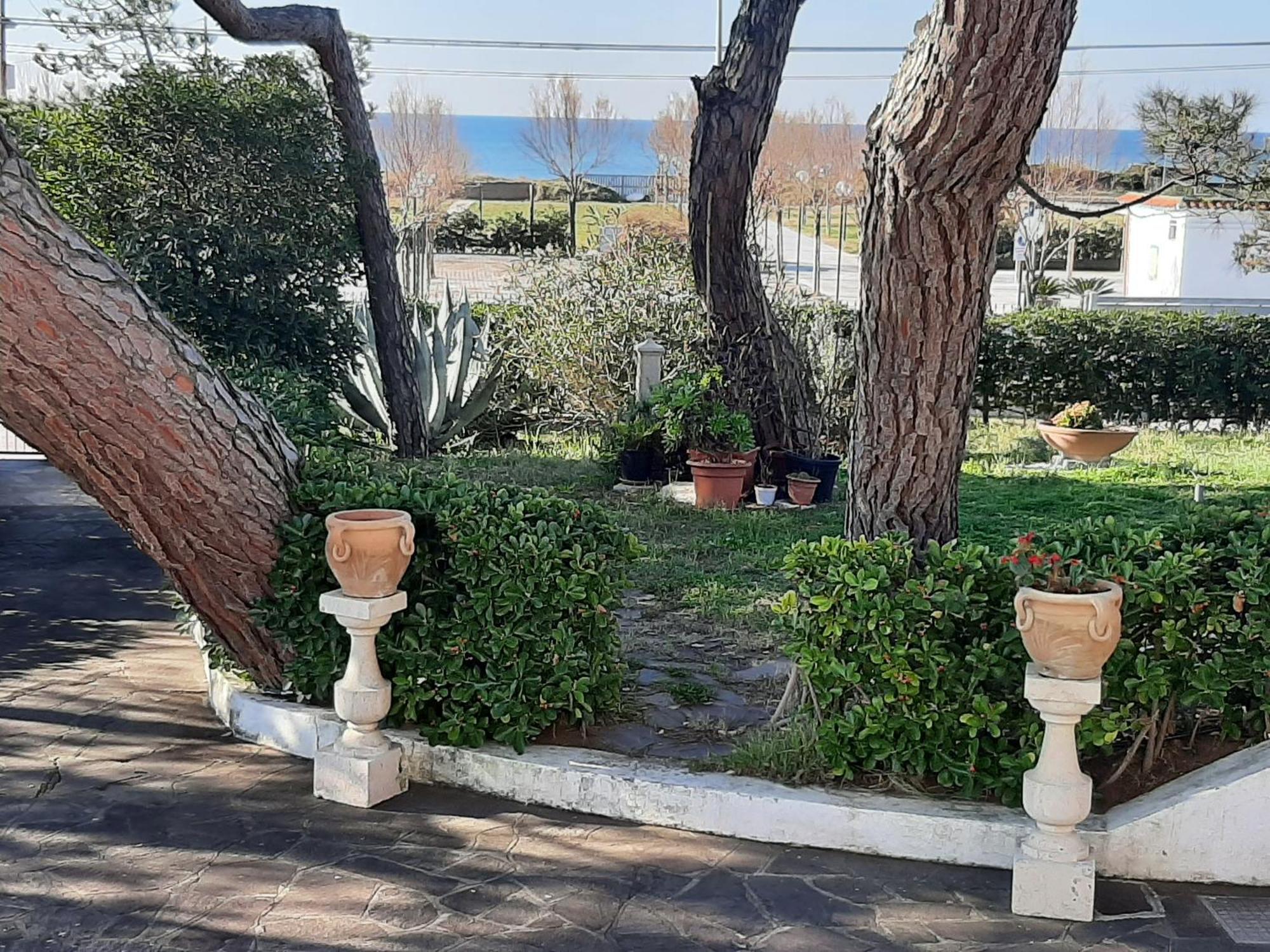 Appartamento In Villa Valentini, Fronte Mare, Giardino E Parcheggio Privato, Wifi, Dotato Di Tutti I Confort, Nel Golfo Di Gaeta Minturno Exterior foto